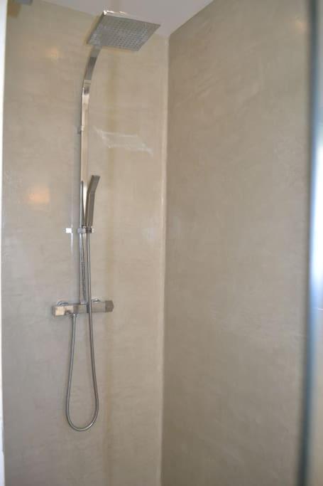 Joli Appartement Au Calme Entre Nimes Et Avignon Meynes Dış mekan fotoğraf